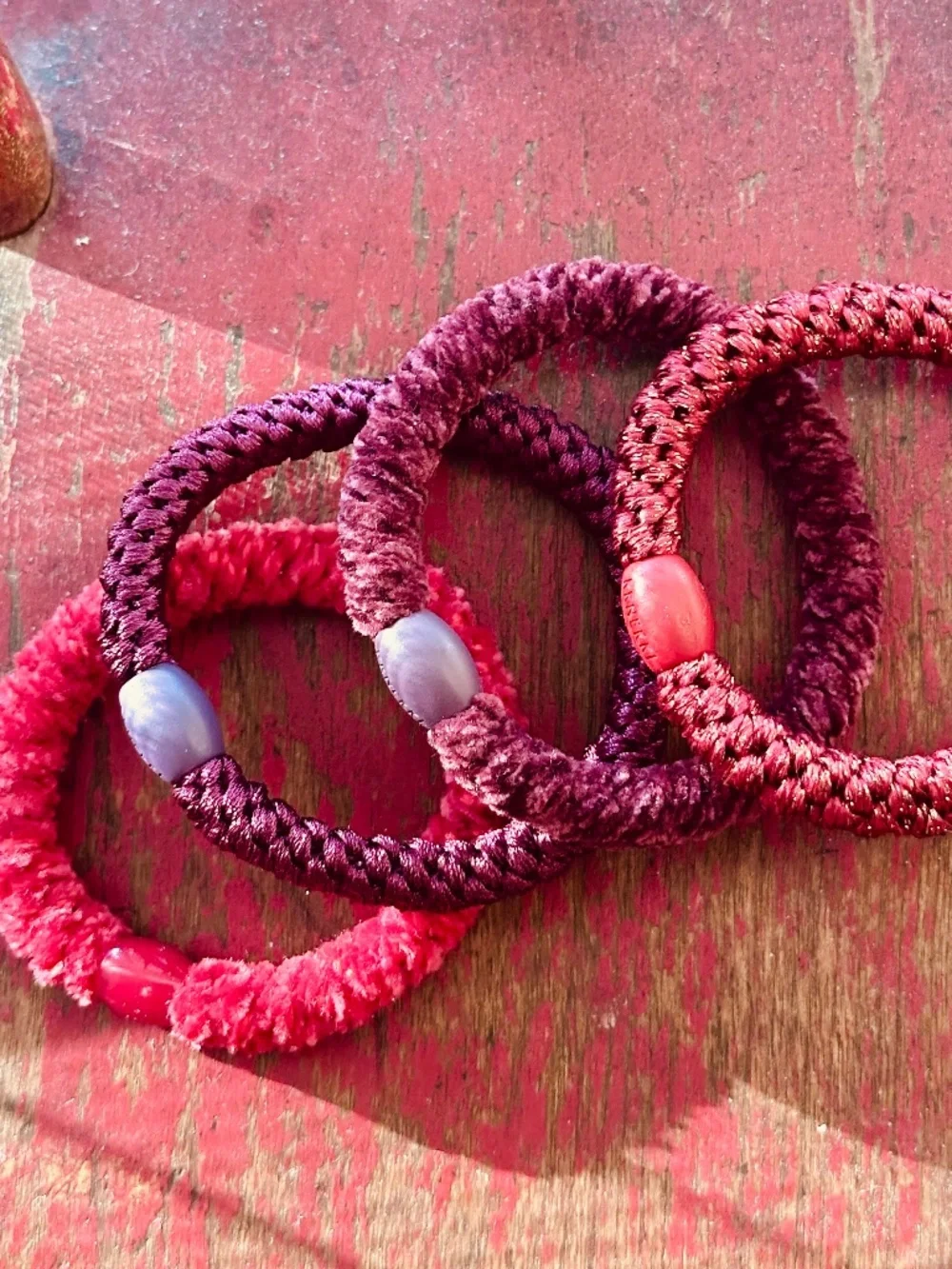 NWT 4-Bundle Authentic Original KKNEKKI Hair Ties/Elastics in Reds!